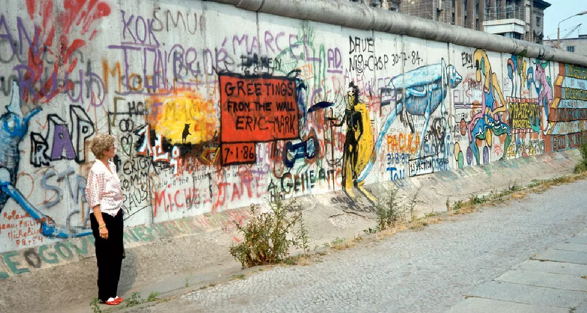 "Mauer-Kunst" in Berlin, 1986. Quelle: LMZ, Mediennummer: 603196.