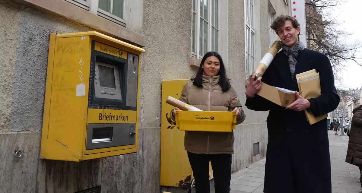 Für das Jugend-Umwelt-Festival „Aufstand“ der Naturschutzjugend Baden-Württemberg müssen viele Flyer versandt werden.