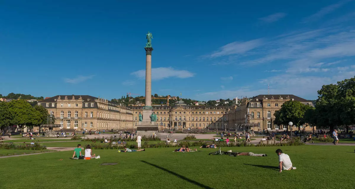 Stuttgart, Schlossplatz. 