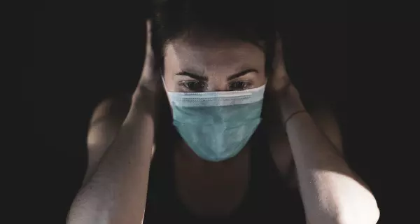 Die massiven Einschränkungen im Alltag fördern bei vielen Menschen das Entstehen von Krankheiten. Foto: unsplash.com/Engin Akyurt