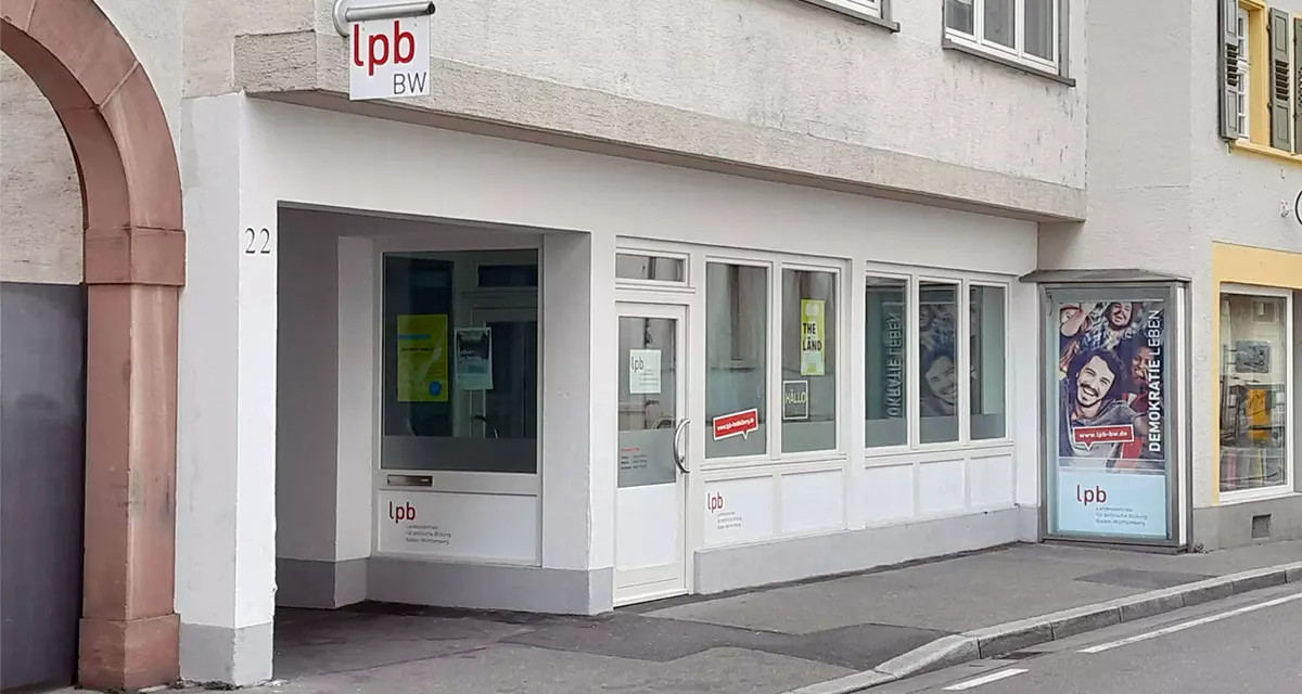 LpB-Außenstelle Heidelberg. Außenansicht Shop 2023. Foto: LpB BW