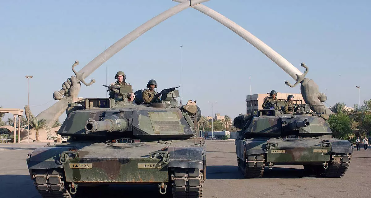 Amerikanische Panzer im Irakkrieg 2003.