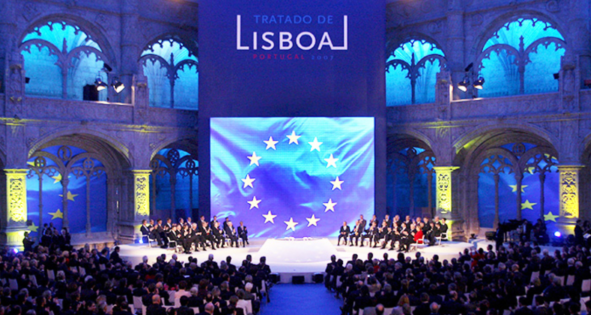 Feierliche Unterzeichnung des Vertrags von Lissabon im Hieronymuskloster in Lissabon am 13. Dezember 2007. Der Vertrag trat am 1. Dezember 2009 in Kraft. | Foto: picture-alliance/ dpa 