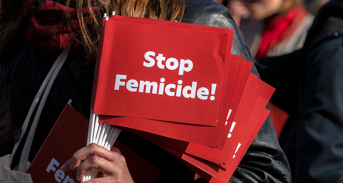 Stop Femicide! Frauen-Marsch-Demo gegen Femizide, Amsterdam, 2022. Foto: Adobe Stock | Robertvt