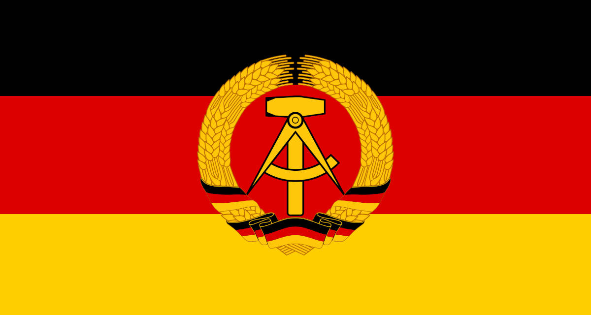 Flagge der Deutschen Demokratischen Republik. Quelle: Wikimedia (gemeinfrei)