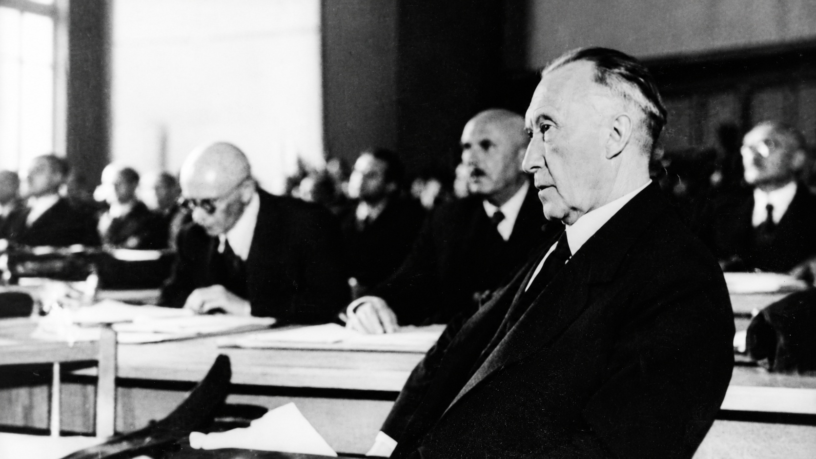 Adenauer im Parlamentarischen Rat 1949.