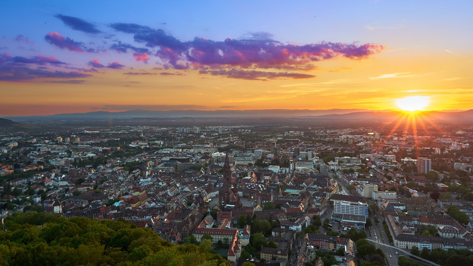 Sonnenuntergang in Freiburg im Breisgau, Schlossberg