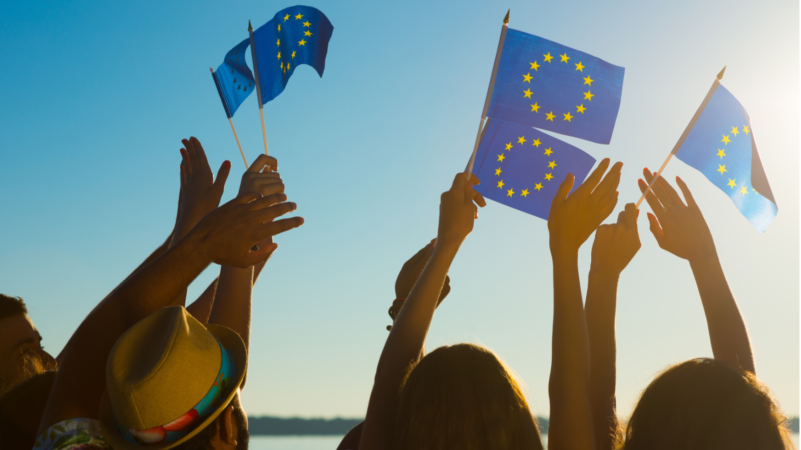 Symbolbild Europa. Europa Flagge Haende