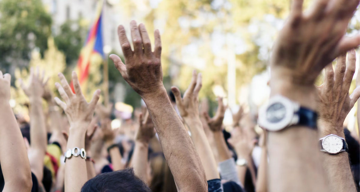 protest_1200_neu / Quelle: Symbolbild Protest. Foto: unsplash.com | Chris Slupski, | unsplash.com/photos/LeHpD4Jq_cU protest_1200_neu