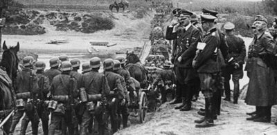 Polen, Parade vor Adolf Hitler. Bundesarchiv. Bild. CC-BY-SA-3.0-de 183-S55480. CC-BY-SA-3.0-de